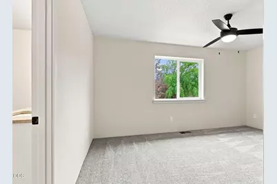155 SE Champagne Court, Grants Pass, OR 97527 - Photo 20