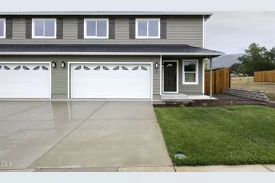 155 SE Champagne Court, Grants Pass, OR 97527 - Photo 2
