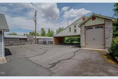 11 Tripp Street, Medford, OR 97504 - Photo 4