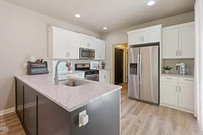 61066 SE Sydney Harbor Drive, Bend, OR 97702 - Photo 16