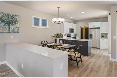 61066 SE Sydney Harbor Drive, Bend, OR 97702 - Photo 12