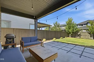 20732 SE Iron Horse Ln, Bend, OR 97702 - Photo 32