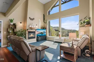 33 Quail Run Dr, Shady Cove, OR 97539 - Photo 2