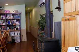 705 Lone Mountain Rd, O'Brien, OR 97534 - Photo 8
