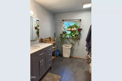 705 Lone Mountain Road, O'Brien, OR 97534 - Photo 12