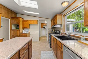5550 Demaray Dr, Grants Pass, OR 97527 - Photo 8