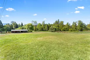 5550 Demaray Dr, Grants Pass, OR 97527 - Photo 30