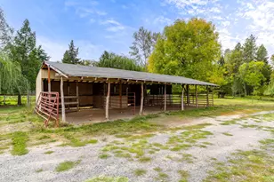 5550 Demaray Dr, Grants Pass, OR 97527 - Photo 34