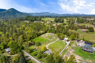 5550 Demaray Dr, Grants Pass, OR 97527 - Photo 38