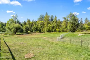 5550 Demaray Dr, Grants Pass, OR 97527 - Photo 38