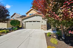 63128 NW Via Cambria, Bend, OR 97703 - Photo 2