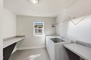 63128 NW Via Cambria, Bend, OR 97703 - Photo 32