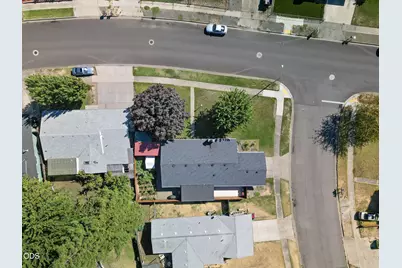 401 Morningside Street, Medford, OR 97501 - Photo 24