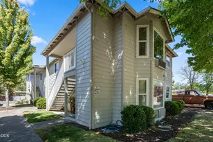 123 Maple St, Central Point, OR 97502 - Photo 6