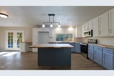 5015 Highway 227, Trail, OR 97541 - Photo 8