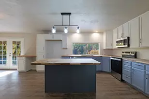 5015 Hwy 227, Trail, OR 97541 - Photo 8