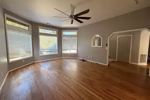 1106 Hampton Dr, Central Point, OR 97502 - Photo 4