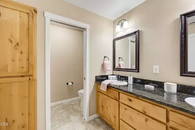 425 SE Cadet Court, Grants Pass, OR 97527 - Photo 22
