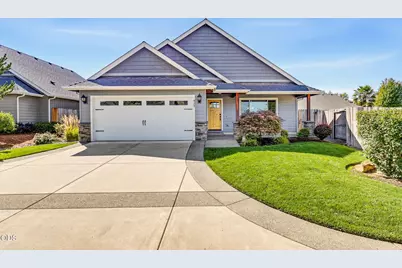 425 SE Cadet Court, Grants Pass, OR 97527 - Photo 1