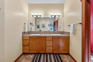 60947 Garnet St, Bend, OR 97702 - Photo 18