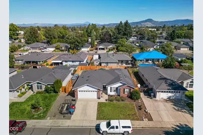 1826 Northwood Drive, Central Point, OR 97502 - Photo 24