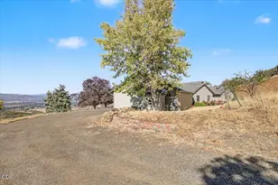6590 Hillcrest Rd, Medford, OR 97504 - Photo 92