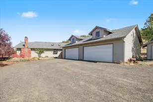 6590 Hillcrest Rd, Medford, OR 97504 - Photo 54