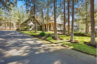 3028 NW Underhill Place, Bend, OR 97703 - Photo 1
