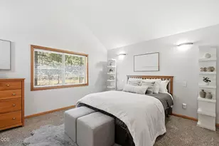 3028 NW Underhill Pl, Bend, OR 97703 - Photo 34