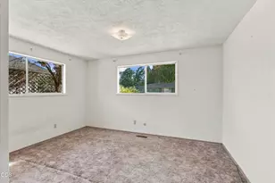 133 S Church St, Phoenix, OR 97535 - Photo 20