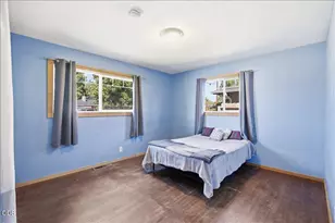 755 S 4th St, Central Point, OR 97502 - Photo 18