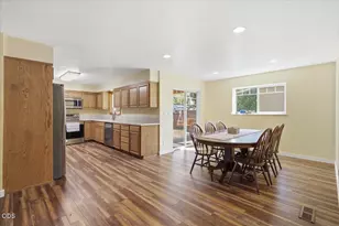 755 S 4th St, Central Point, OR 97502 - Photo 10