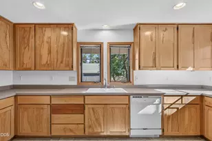161 4th St, Ashland, OR 97520 - Photo 30