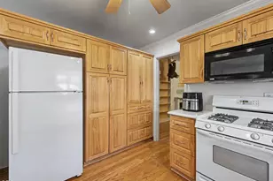 1915 Carlson Dr, Klamath Falls, OR 97603 - Photo 12
