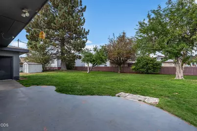 86 NE B Street, Madras, OR 97741 - Photo 18