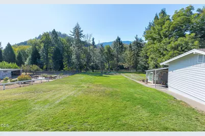 7695 N Applegate Road, Grants Pass, OR 97527 - Photo 52