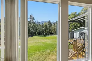 7695 N Applegate Rd, Grants Pass, OR 97527 - Photo 32