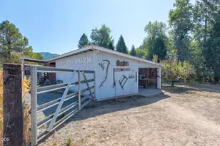 7695 N Applegate Rd, Grants Pass, OR 97527 - Photo 54
