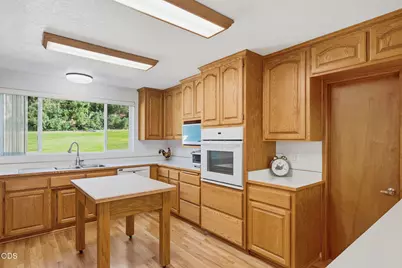 7695 N Applegate Road, Grants Pass, OR 97527 - Photo 8