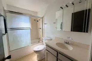 1209 N 10th St, Central Point, OR 97502 - Photo 12