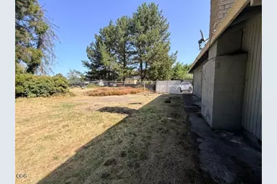 1209 N 10th Street, Central Point, OR 97502 - Photo 16