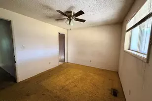 1209 N 10th St, Central Point, OR 97502 - Photo 8