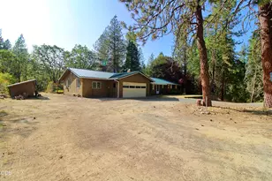 1784 Stringer Gap Rd, Grants Pass, OR 97527 - Photo 2