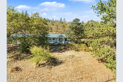 2094 Knowles Road, Medford, OR 97501 - Photo 4