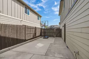 4421 SW Majestic Ave, Redmond, OR 97756 - Photo 6