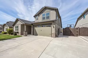 4421 SW Majestic Ave, Redmond, OR 97756 - Photo 4