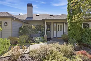 3472 Blue Blossom Dr, Medford, OR 97504 - Photo 1