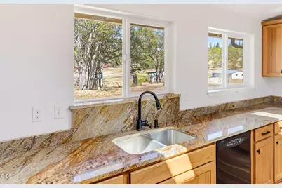 4272 Beagle Road, White City, OR 97503 - Photo 14