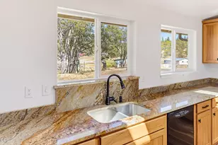 4272 Beagle Rd, White City, OR 97503 - Photo 14
