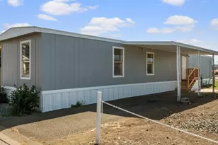3555 S Pacific Hwy, Medford, OR 97501 - Photo 2